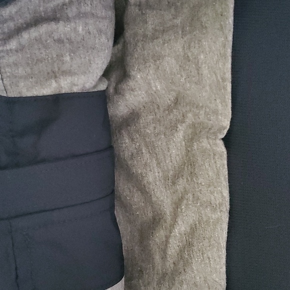 🆕️ THE CHILDREN'S PLACE NAVY BOYS HOODED JACKET 🧑 - Picture 8 of 9